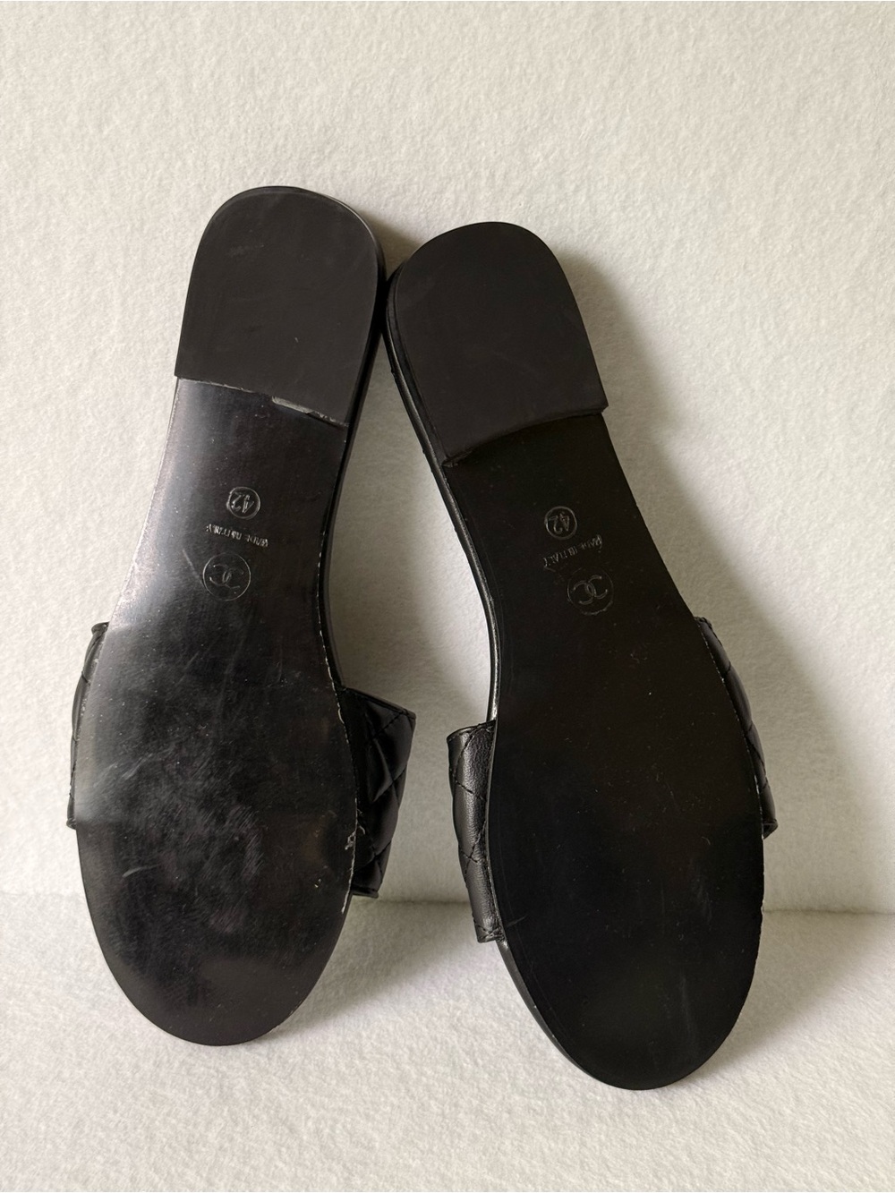 CHANEL Black Quilted Leather Slide Mules with Gold CC Chain - Picture 2 of 2